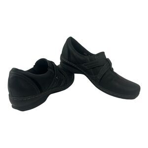 Clarks Artisan Slip On Loafers Black Leather Criss-cross Women’s 9M Casual Shoes